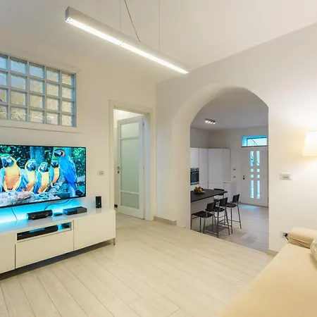 Moderno Grande Comfort 公寓 *